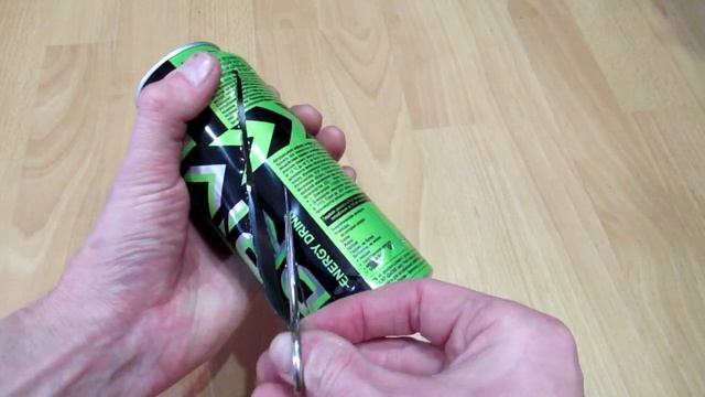 Сделал ёлочную игрушку из жестяной банки! Бюджетный вариант! Новогодние поделки своими руками. смотреть онлайн