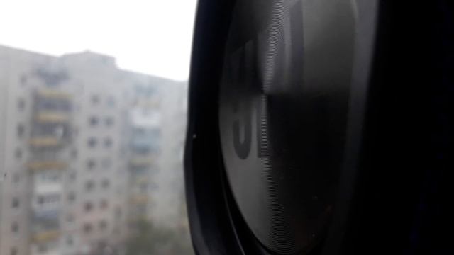 Jbl Xtreme + fake(копия) Bass test смотреть онлайн