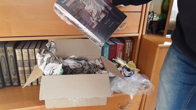 Книги. Распаковка посылки смотреть онлайн