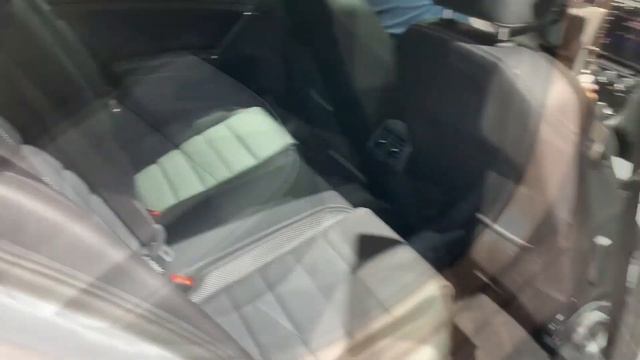 Volkswagen Golf vs Infiniti Q30 смотреть онлайн