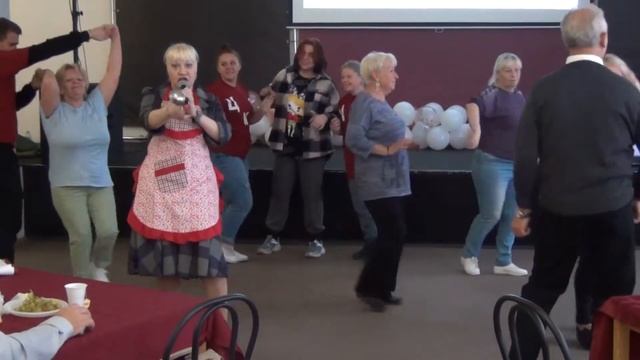 БЕЗМУЖНЯЯ! ВАЛЕРИЯ ФЁДОРОВА В КЛУБЕ ЭДЕЛЬВЕЙС ЦКИ! смотреть онлайн