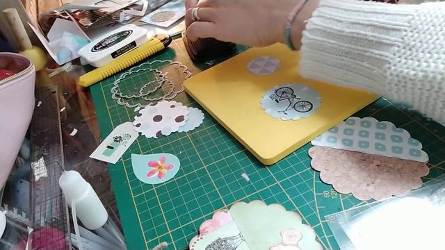 Tuto embellissements junk journal#4 смотреть онлайн