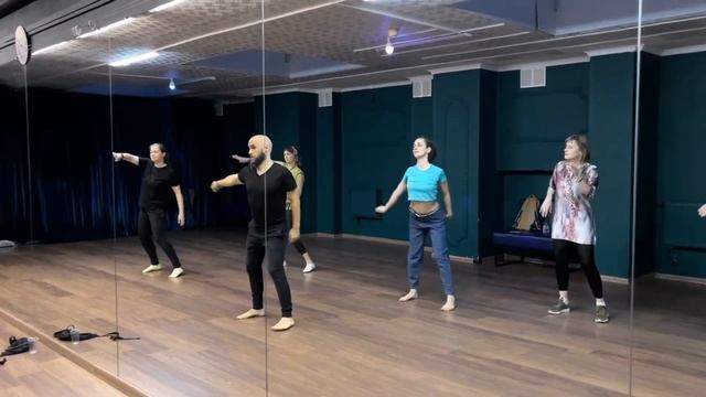 Бачата соло Mix Style с Андреем Set смотреть онлайн