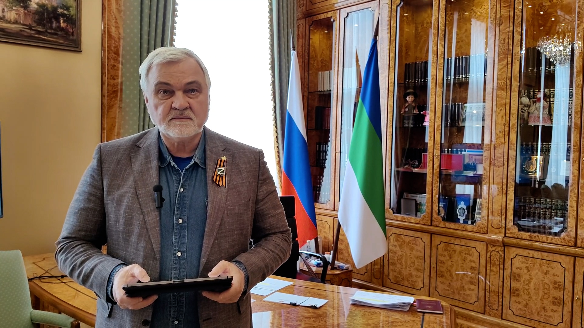 Владимир Уйба о ракетной атаке неонацистов на город Ровеньки Луганской Народной Республики смотреть онлайн