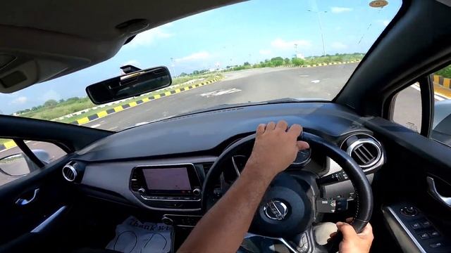 MG Astor AT vs Nissan Kicks CVT Acceleration & Braking Test смотреть онлайн