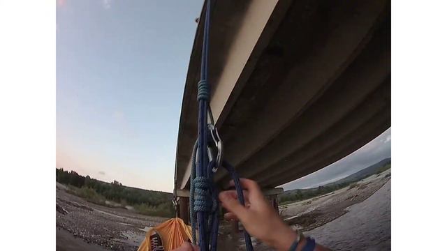 Как подняться по двойной верëвке без жумара смотреть онлайн