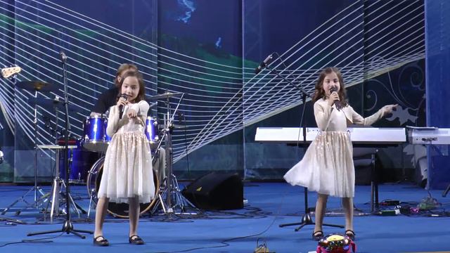 Луиза и Фаиза Касымовы - Простая песня смотреть онлайн