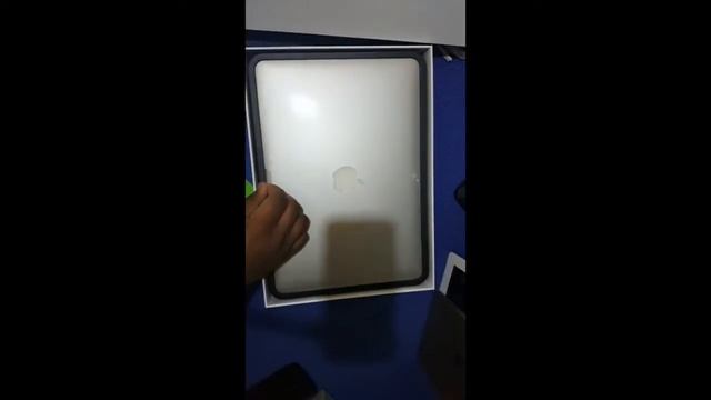 FUNNY UNBOXING REVIEW: MacBook Air Late 2016