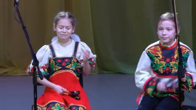 Ансамбль ложкарей - композиция "Озорные наигрыши" смотреть онлайн