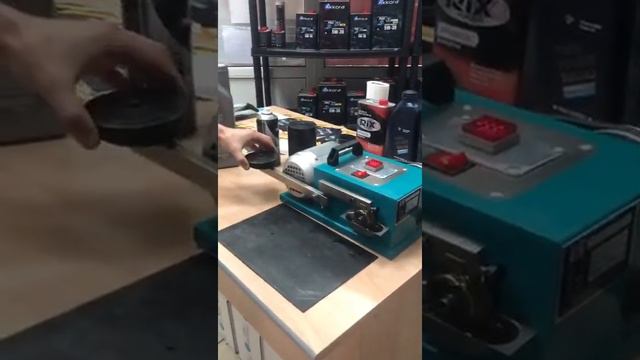Тест масла Shell Helix 5w40 на станке на силу трения | Лаборатория запчастей Зеленоград смотреть онлайн