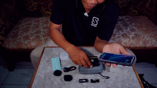UNBOXING MIC PROFESIONAL DARI HOLLYLAND LARK C1 смотреть онлайн