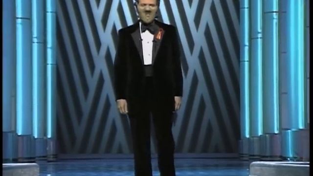Billy Crystal's Hannibal Lecter Entrance: 1992 Oscars смотреть онлайн