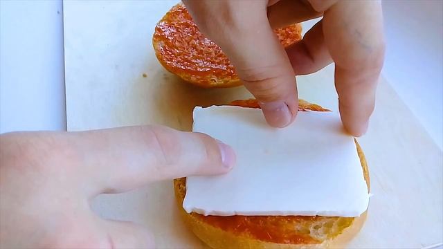 БОМЖ БУРГЕР за 16 РУБЛЕЙ|САМЫЙ ДЕШЕВЫЙ БУРГЕР В МИРЕ | ДЕШЕВО ВКУСНО ПРОСТО смотреть онлайн