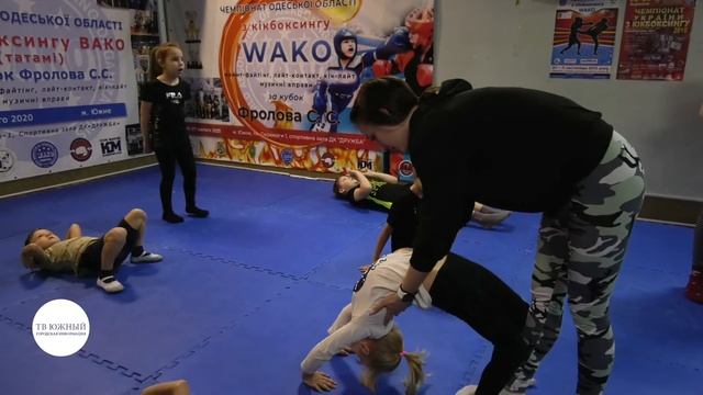 Южненская ДЮСШ: кикбоксеры осваивают раздел «Музыкальные формы» смотреть онлайн