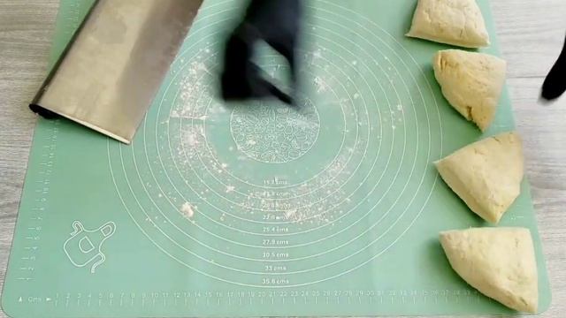 РОГАЛИКИ | ТРУБОЧКИ | К ЧАЮ ОЧЕНЬ ПРОСТОЙ РЕЦЕПТ | НА СМЕТАНЕ #рогалики #трубочки #кчаю #выпечка