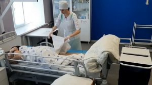 Манипуляция Смена постельного белья