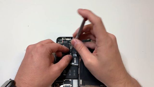 iPhone 11 Pro Screen Replacement (Fix Your Broken Display!) смотреть онлайн