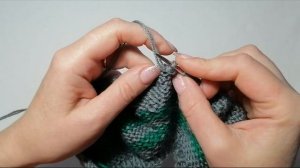 Домашние тапочки следочки без шва на двух спицах. Простые тапочки без шва. Домашние тапочки.