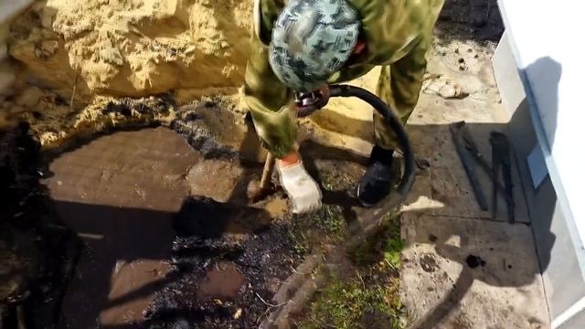 Скважина 4.5 метра/Как не замыть жилу если пробурил глубже/Как бросить Пить/Как качает Буровой Насо смотреть онлайн