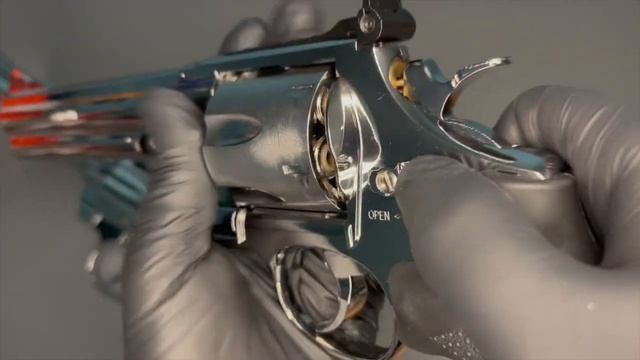 Colt Python vs S&W 629 Classic смотреть онлайн