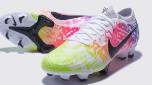 ✅ Что лучше сороконожки или бутсы Как выбрать бутсы для футбола Сороконожки для футбола