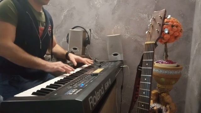 Roland GW-8 отличная муз.станция смотреть онлайн