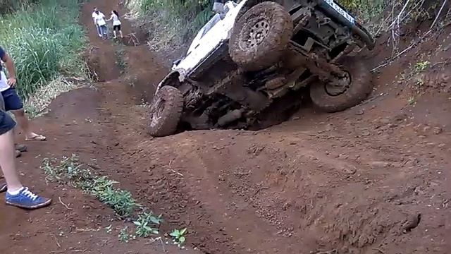 4X4 BELLE VUE OFF ROAD смотреть онлайн