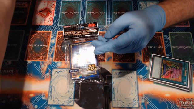 Double Sleeving - Updated! (We found some Dragon Shield Matte Clear Japanese Size Outer Sleeves) смотреть онлайн