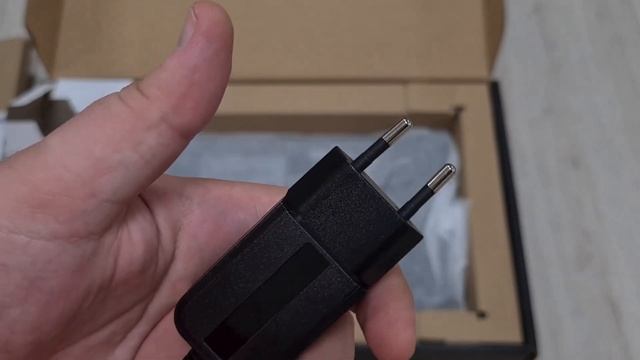 Распаковка процессора мультиэффектов ZOOM G6 | Unpacking ZOOM G6 смотреть онлайн