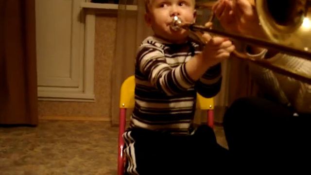 Алеша жарит на тромбоне Mack the Knife -) смотреть онлайн