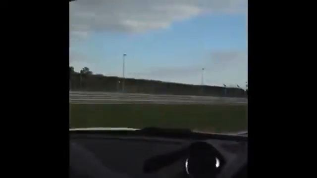 Антон Филиппов тестирует Porsche 911 на заводе Порше в Лейпциге. Германия смотреть онлайн