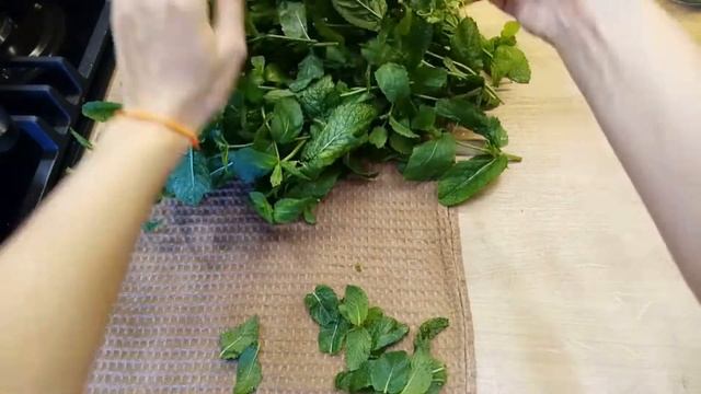 КАК ЗАСУШИТЬ И ЗАМОРОЗИТЬ МЯТУ♥ смотреть онлайн