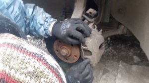 Passat B5 -гремят передние колодки - ремонт.