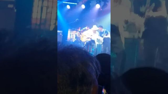 Sad performance by Trini Lopez смотреть онлайн
