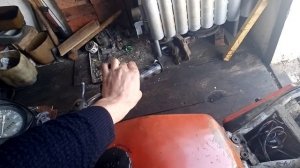 Мотоцикл Иж Планета не набирает обороты.