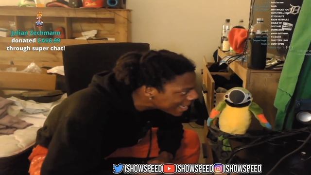 iShowSpeed Finds a CAMERA In Talking Ben Plushie.. смотреть онлайн