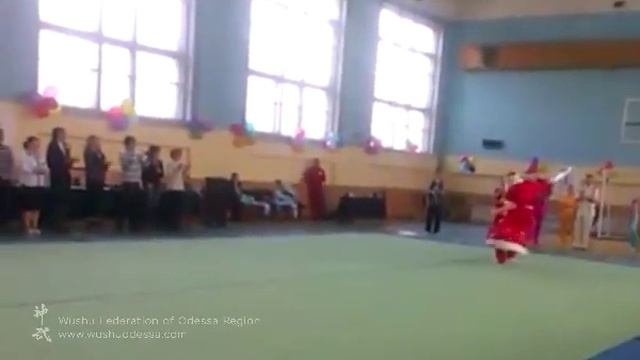 Поздравляем с Новым Годом! :) Прыгающий Дед Мороз! смотреть онлайн