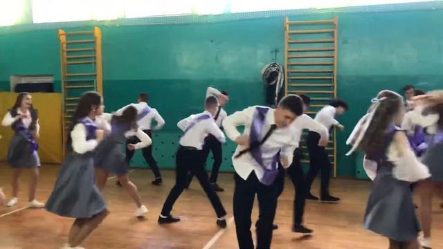 Флешмоб от выпускников 2022 года/СШ1 г.Давид-Городка смотреть онлайн