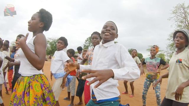 Jerusalema Dance Challenge Angola - Community & Birds dance Jerusalema смотреть онлайн
