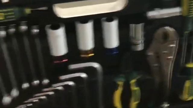 Профессиональный набор инструментов PRRO FORCE 142+2 предметов смотреть онлайн