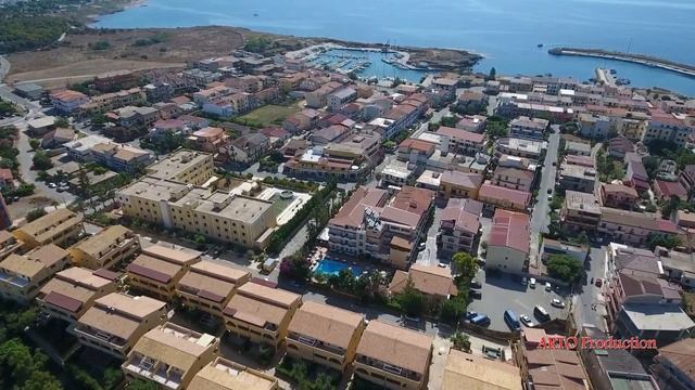 Le Castella Italy Drone смотреть онлайн