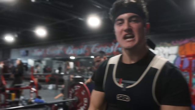 Meet Day! (Natural Bodybuilder vs Steroid Powerlifters) смотреть онлайн