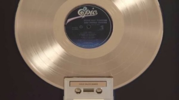 Stevie Ray Vaughan - Six Strings, One Soul