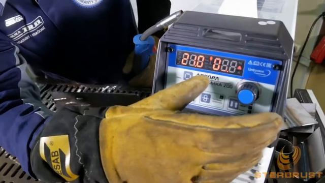 Инверторный полуавтомат MIG-MAG Аврора Динамика 200 смотреть онлайн