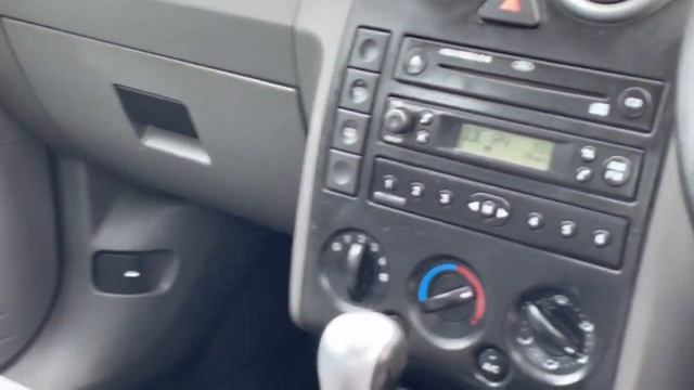 Ford Fusion 1.6 3 5dr