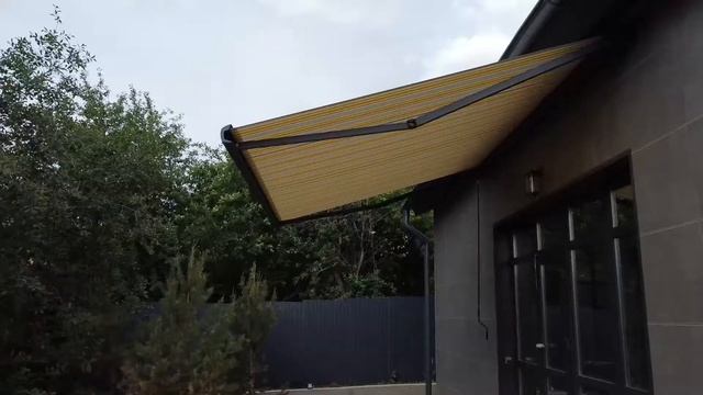 Маркиза кассетного типа ЦЮРИХ. Установка в Уфе.
