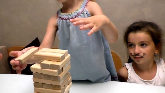 ИГРАЕМ в СОРВИ БАШНЮ с ФАНТАМИ...ДЕТИ ИСПУГАЛИ СОСЕДЕЙ///FUNNY Game RIP TOWER Wiht TASKS