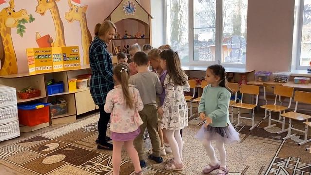 Занятие по подготовке к обучению грамоте в подготовительной группе № 2 (воспитатель Васильева Т.А.) смотреть онлайн