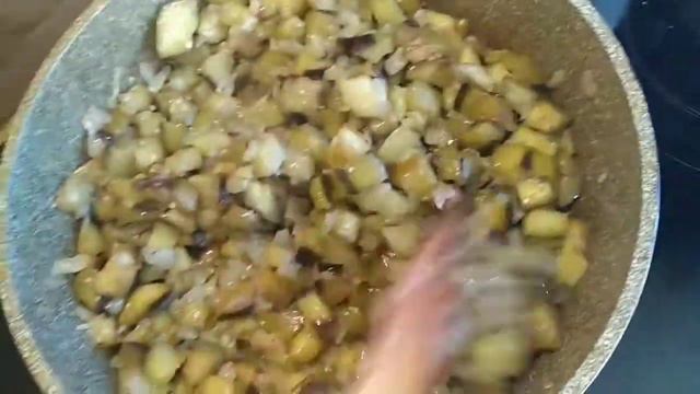 БАКЛАЖАНЫ в СМЕТАННОМ соусе смотреть онлайн