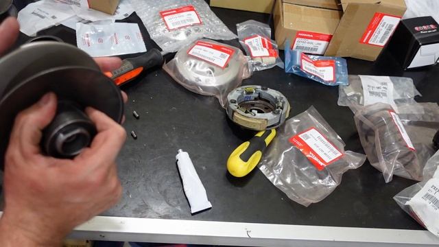 Полная замена вариатора Honda DIO AF 62 68 смотреть онлайн